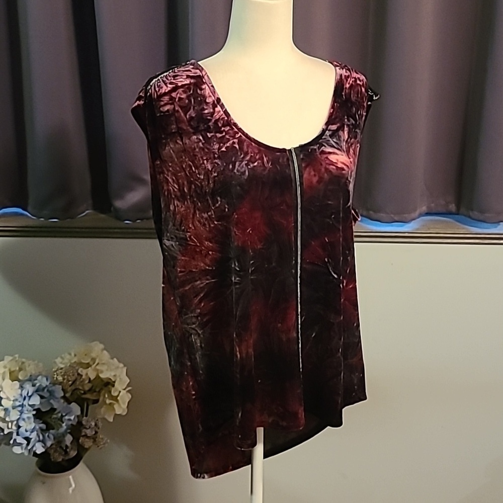 Rock & Republic Velvet Like Sleeveless Top